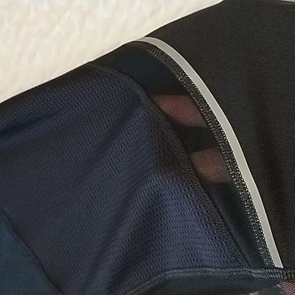 FILA MID RISE LEGGINGS SIZE MEDIUM NWT - Picture 5 of 8